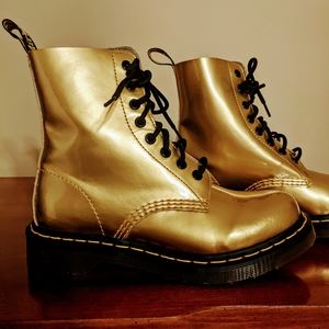 Dr Martens Combat Boots
